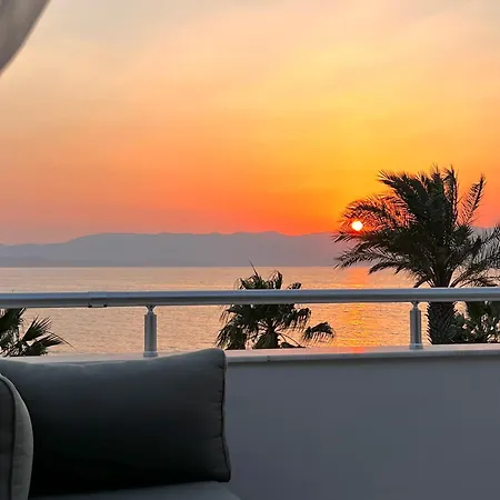 Lueks, Size Oezel Deniz Ve Havuz 호텔 Çeşme