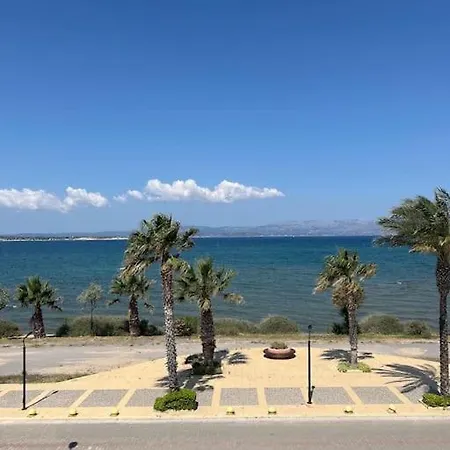 Lueks, Size Oezel Deniz Ve Havuz *