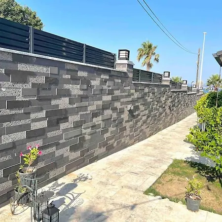 Lueks, Size Oezel Deniz Ve Havuz 호텔 *